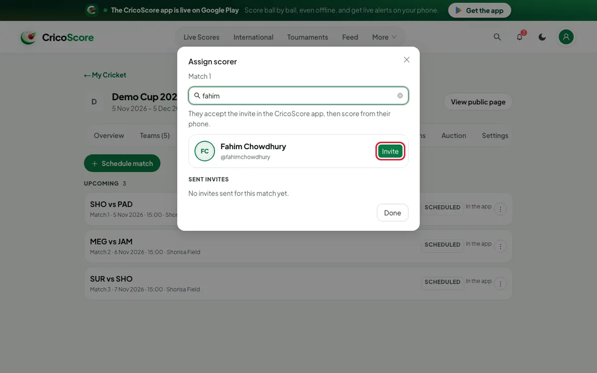 The Assign scorer box with one search result, Fahim Chowdhury. The Invite button is circled.